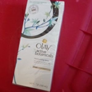 Olay Active Botanicals moisturizing toner